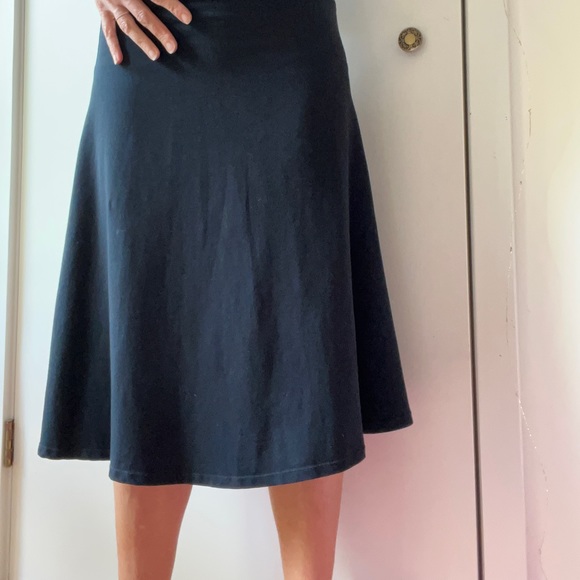 Pure & Simple Black A-line Skirt - Picture 3 of 4